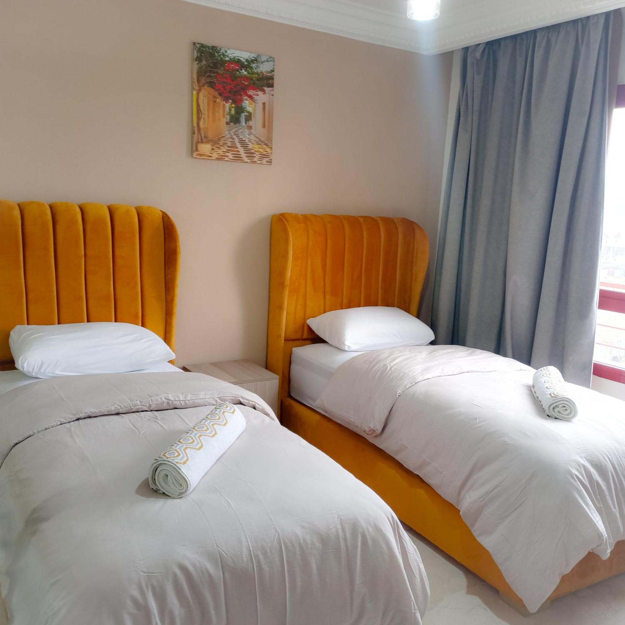 Moderne Appartement Au Plein Centre-Ville En Face Hilton & La Gare De Train Tgv Avec Climatisation Tanger Extérieur photo