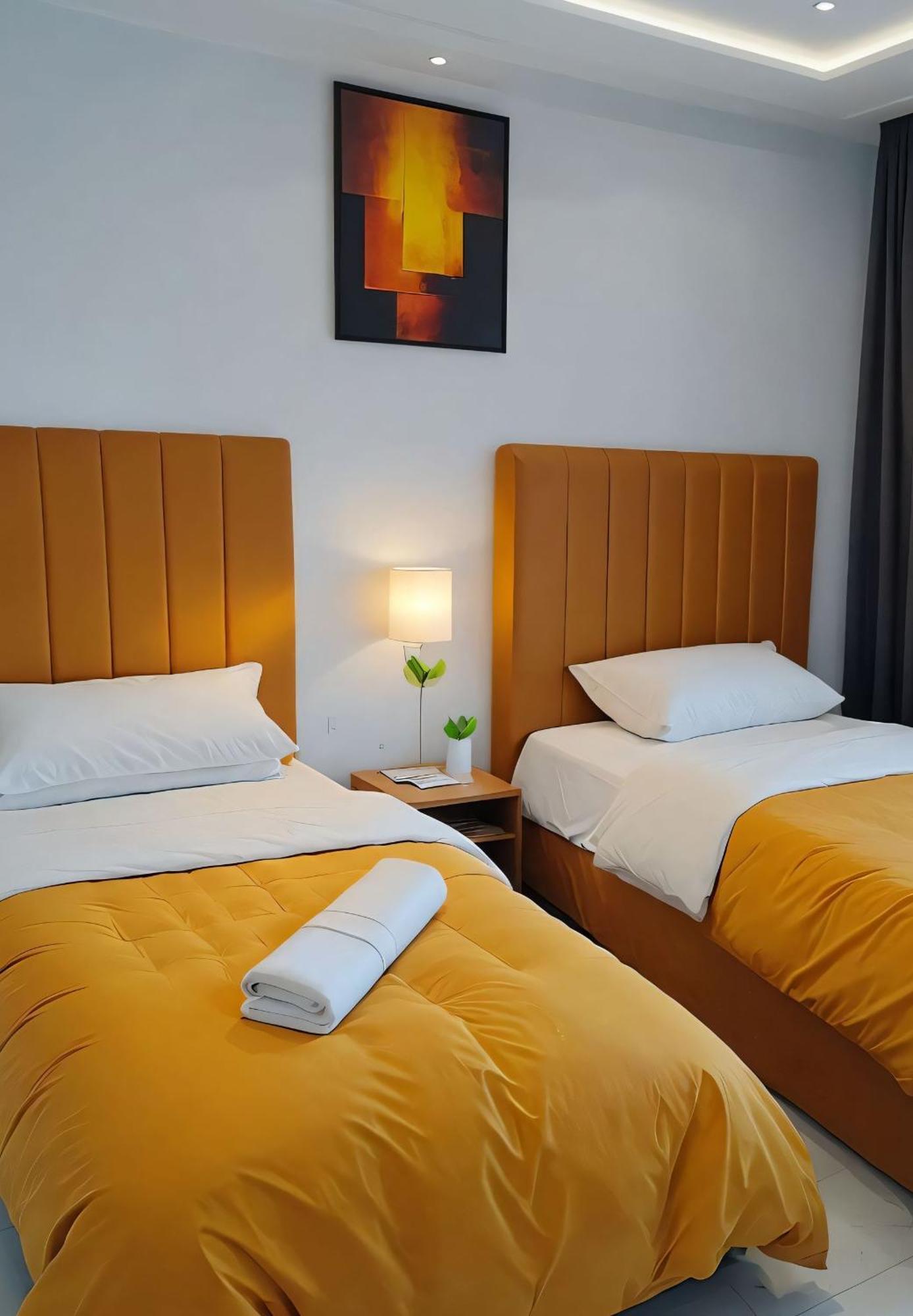 Moderne Appartement Au Plein Centre-Ville En Face Hilton & La Gare De Train Tgv Avec Climatisation Tanger Extérieur photo
